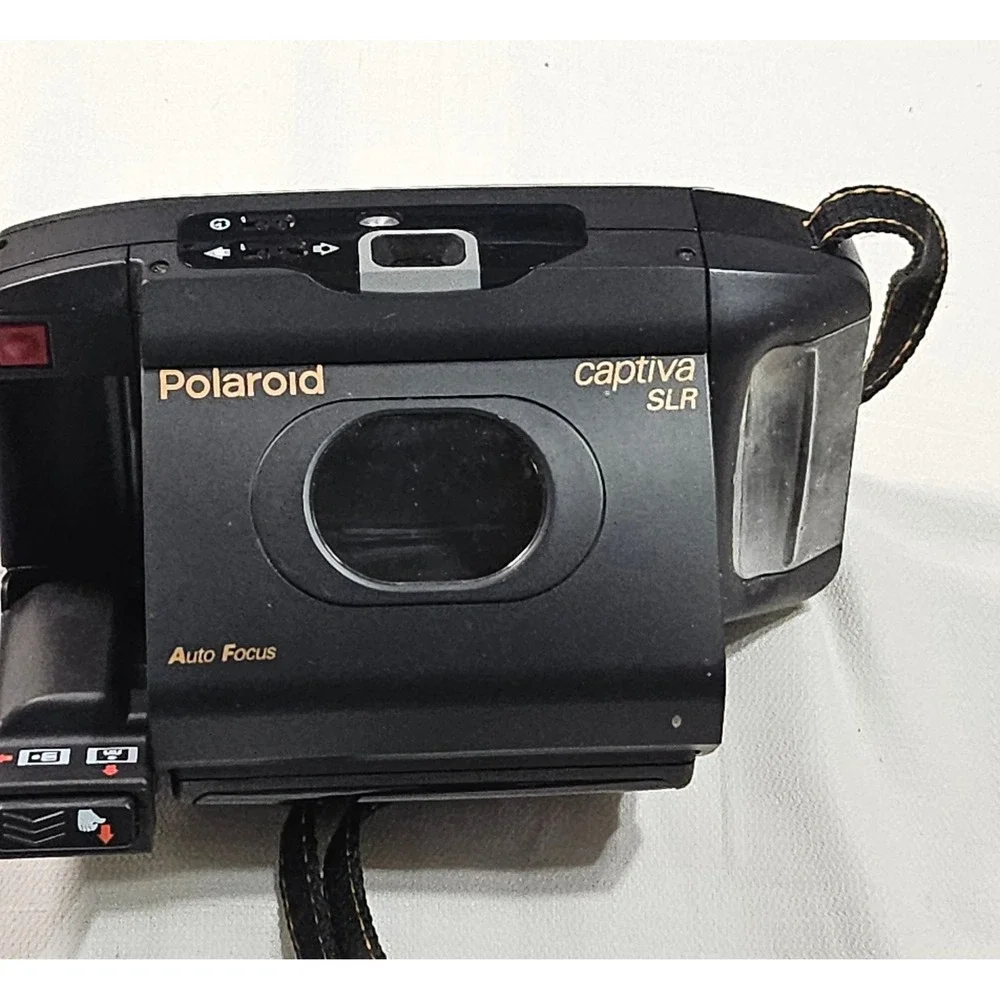 Polaroid Captiva SLR Auto Focus 95 Instant Film Camera‎ with Strap